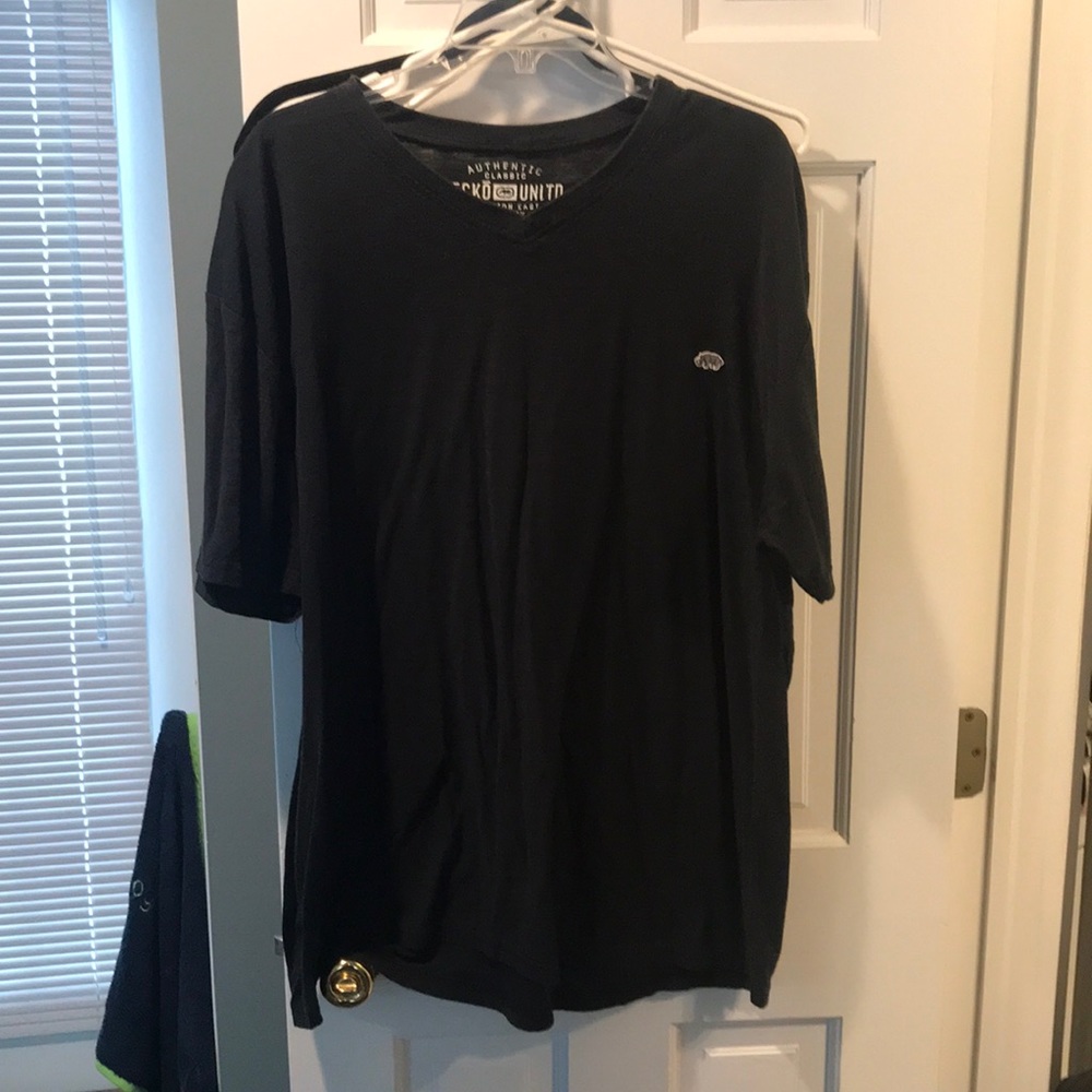 Black echo V-neck T-shirt